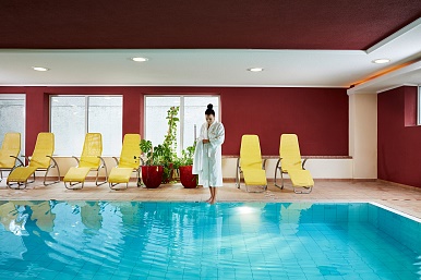 Indoor pool in Hotel Wieser